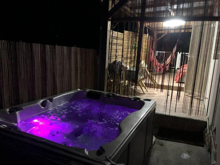 Logement Dans Un Lieu Calme Et Verdoyant A Proximite De Tout Avec Jacuzzi!!! Бас-Тер Экстерьер фото