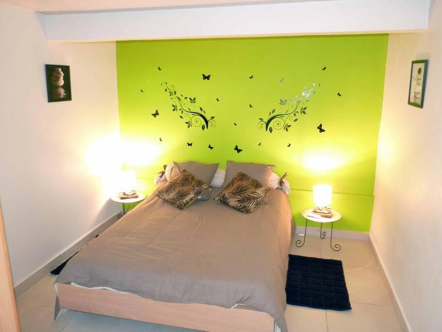 Logement Dans Un Lieu Calme Et Verdoyant A Proximite De Tout Avec Jacuzzi!!! Бас-Тер Экстерьер фото